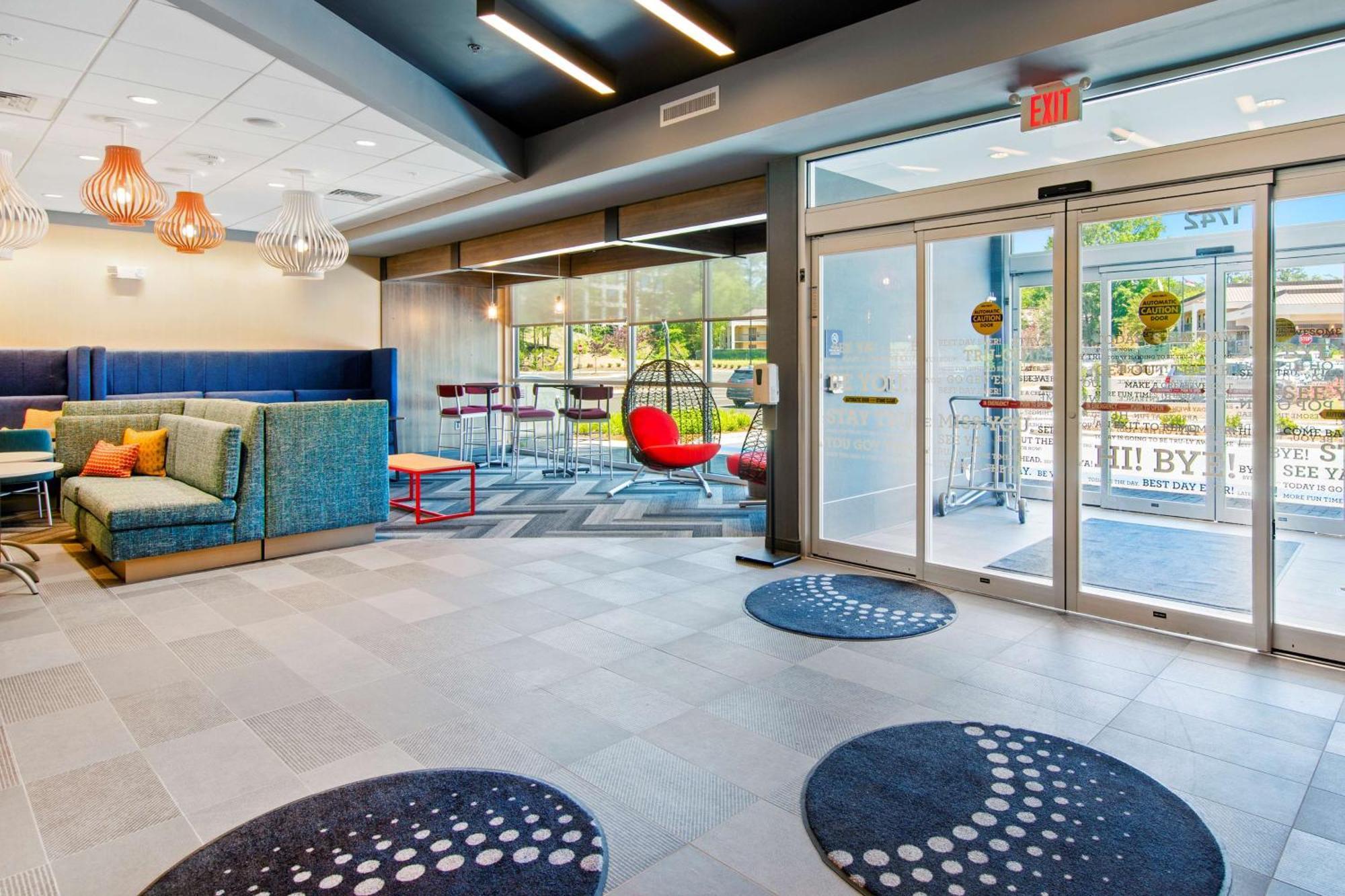 Tru By Hilton Chapel Hill Hotel Kültér fotó